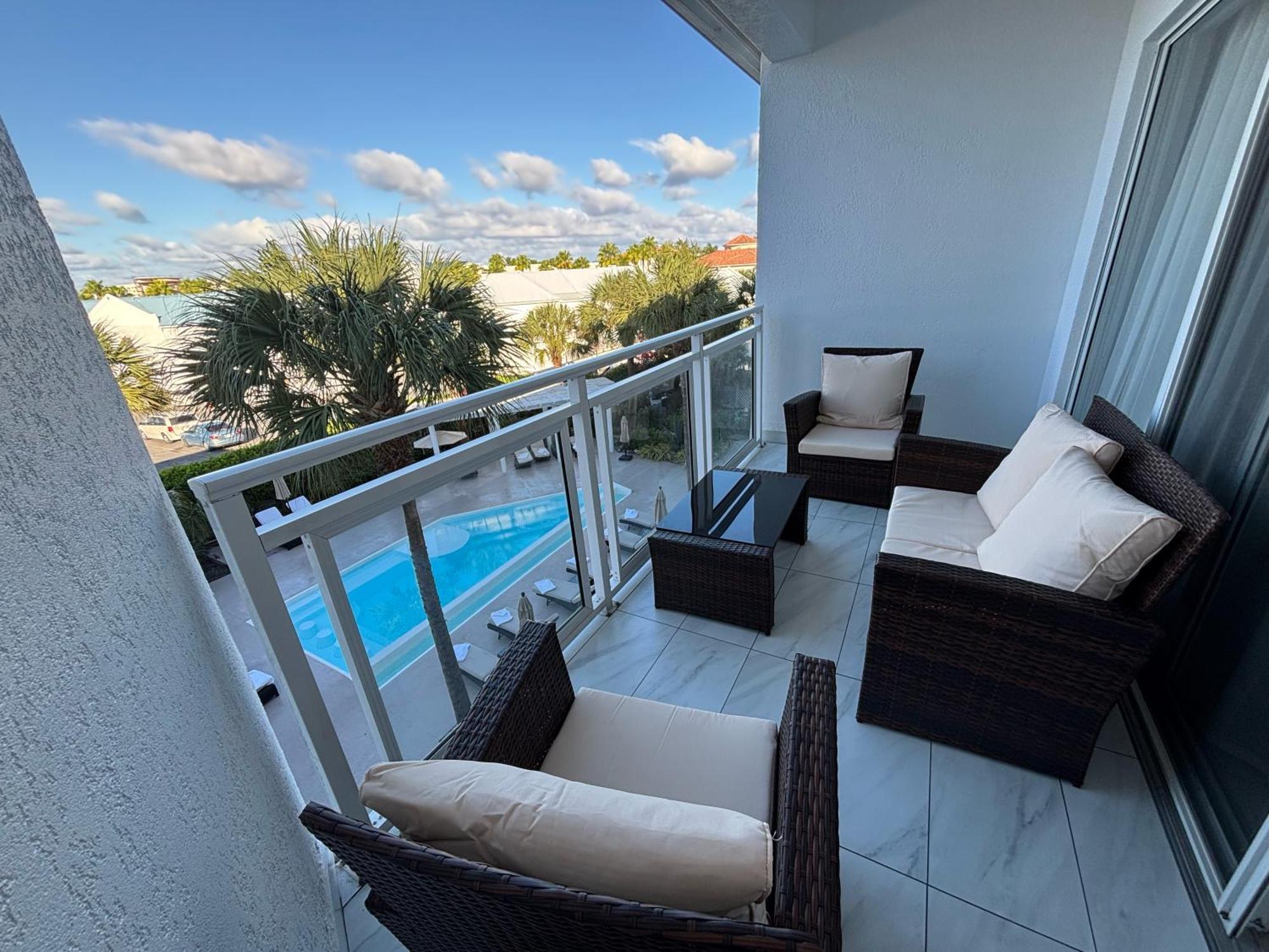 Grace Bay Suites 외부 사진